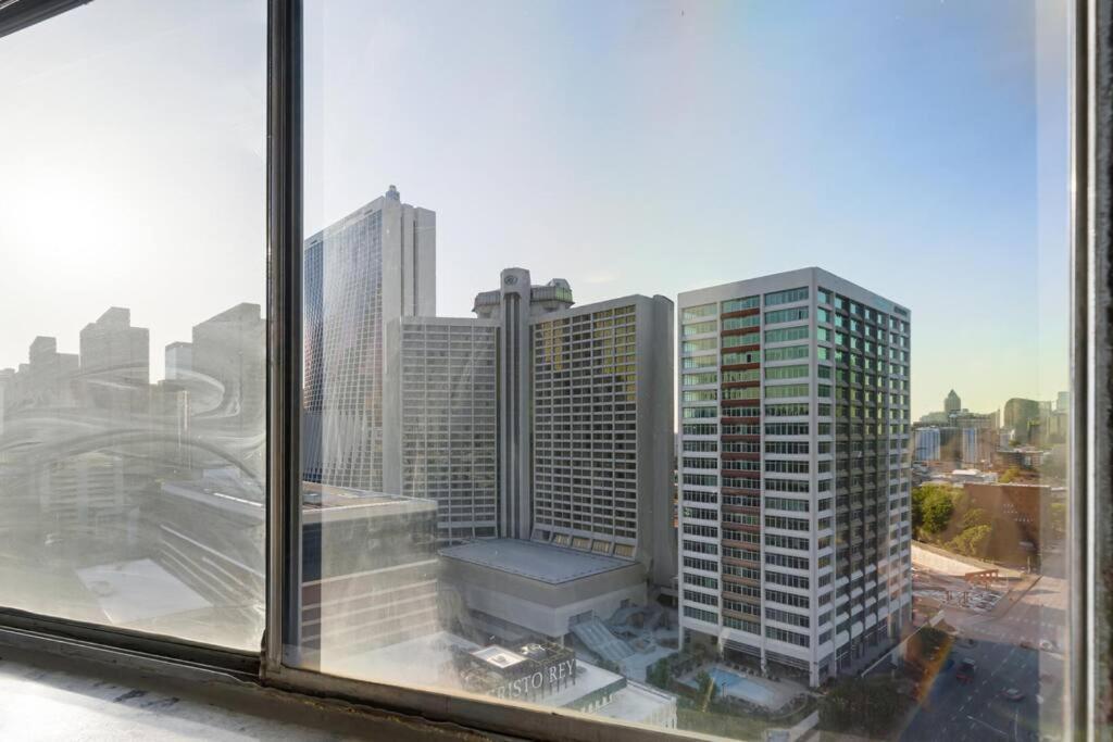 2208-top Flr-work/game Sta-600 Mb-1 Free Park-king Atlanta