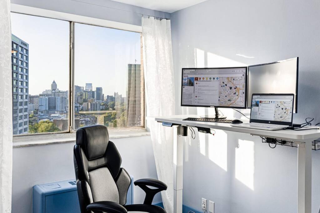 2208-top Flr-work/game Sta-600 Mb-1 Free Park-king Atlanta