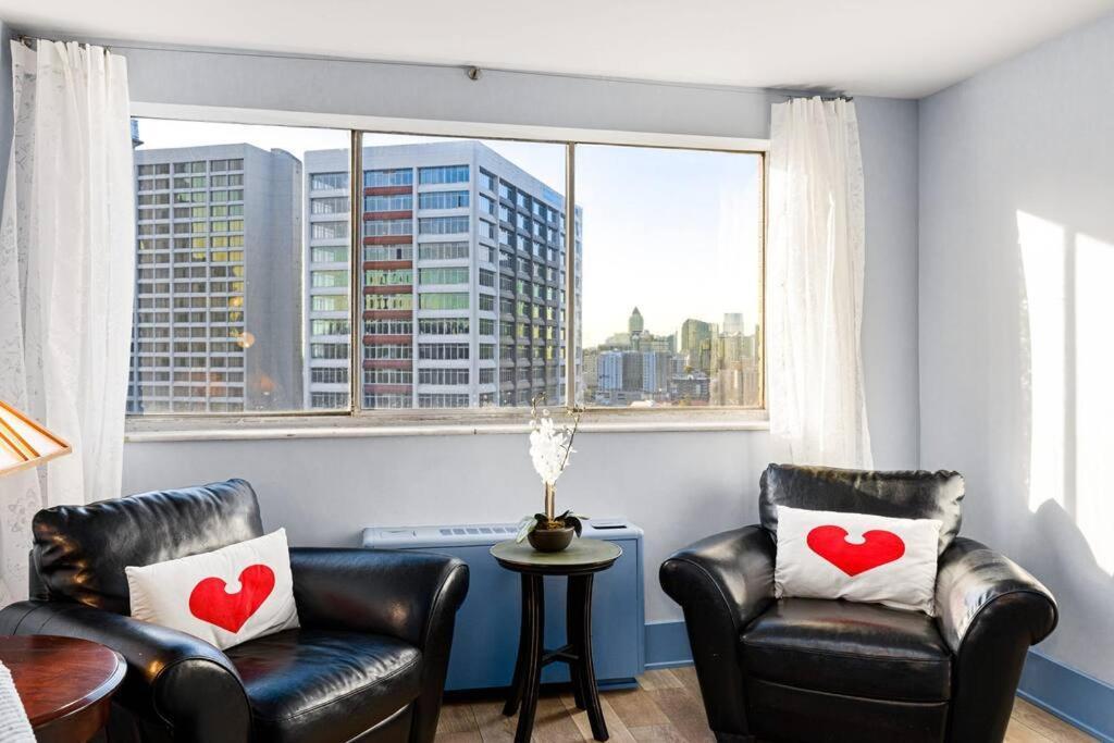Apartment 2208-top Flr-work/game Sta-600 Mb-1 Free Park-king Atlanta