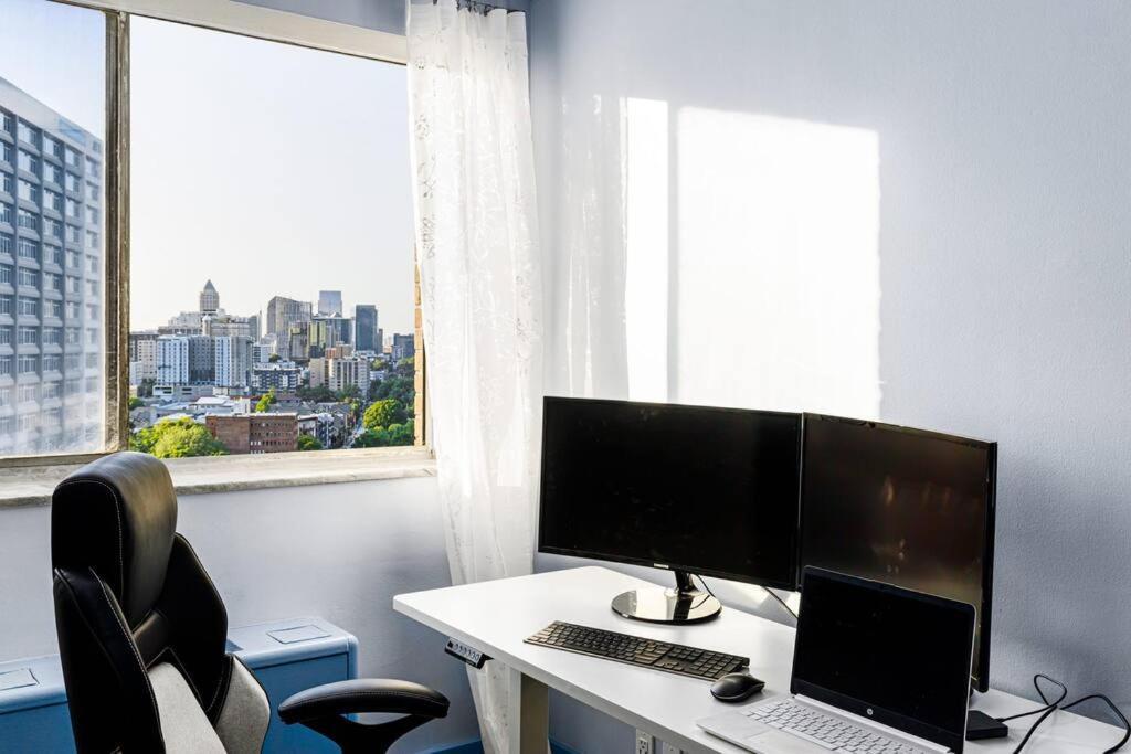 Apartment 2208-top Flr-work/game Sta-600 Mb-1 Free Park-king