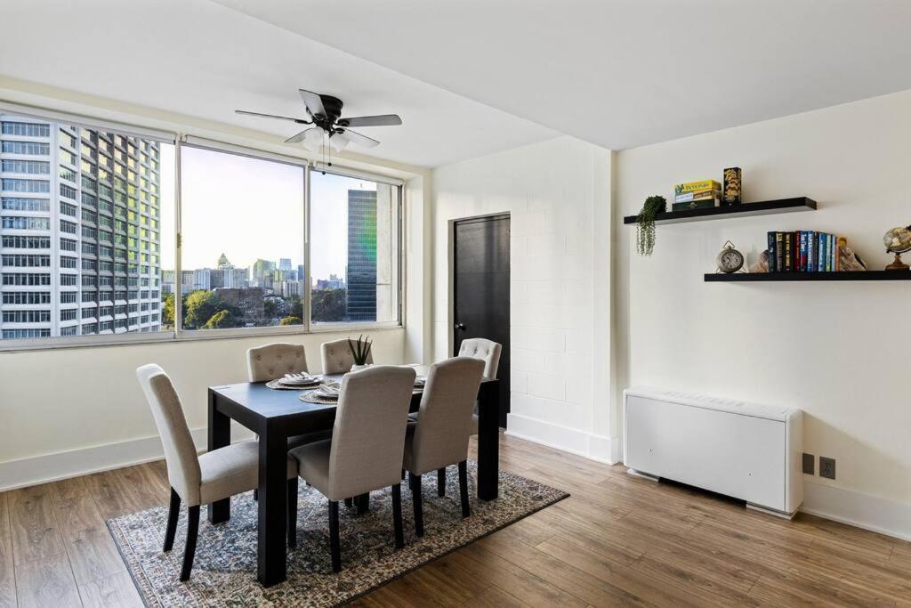 Apartment 1109-extra Lg-king Bed-1 Free Park-fast Wifi-dtw