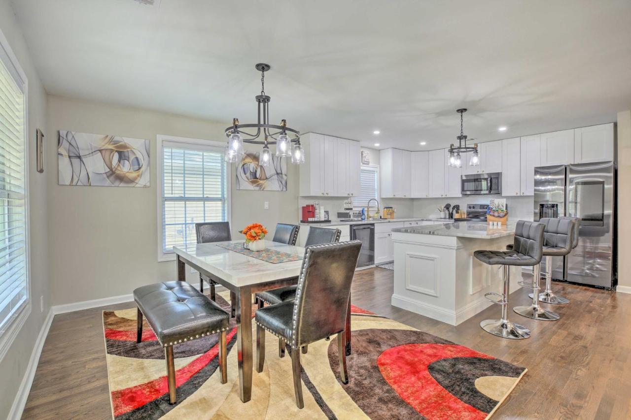 Holiday home Lovely Less Than 3 Mi To State Farm Arena! Atlanta