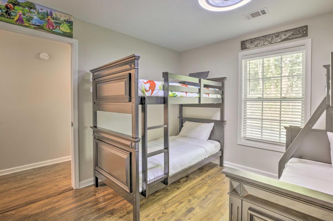 Lovely Less Than 3 Mi To State Farm Arena! Holiday home Atlanta