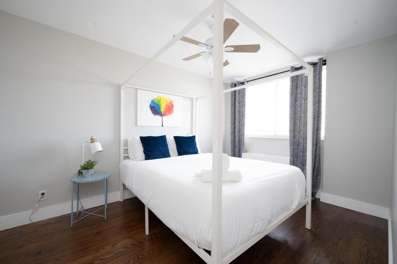 Atl Downtown! View! Onsite Parking! Pool! Lm1k1q *