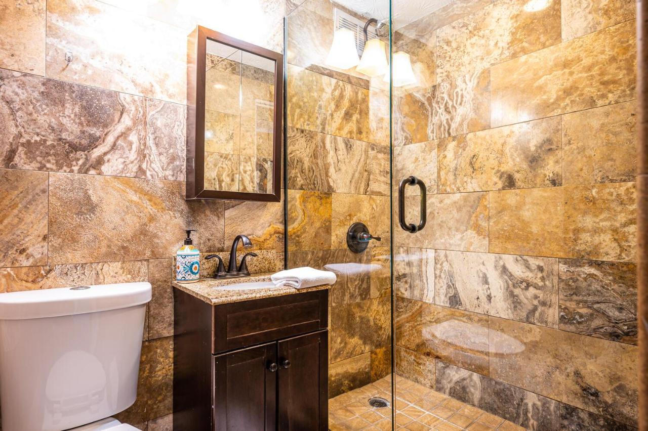 Apartment Atl Downtown! View! Onsite Parking! Pool! Lm1k1q
