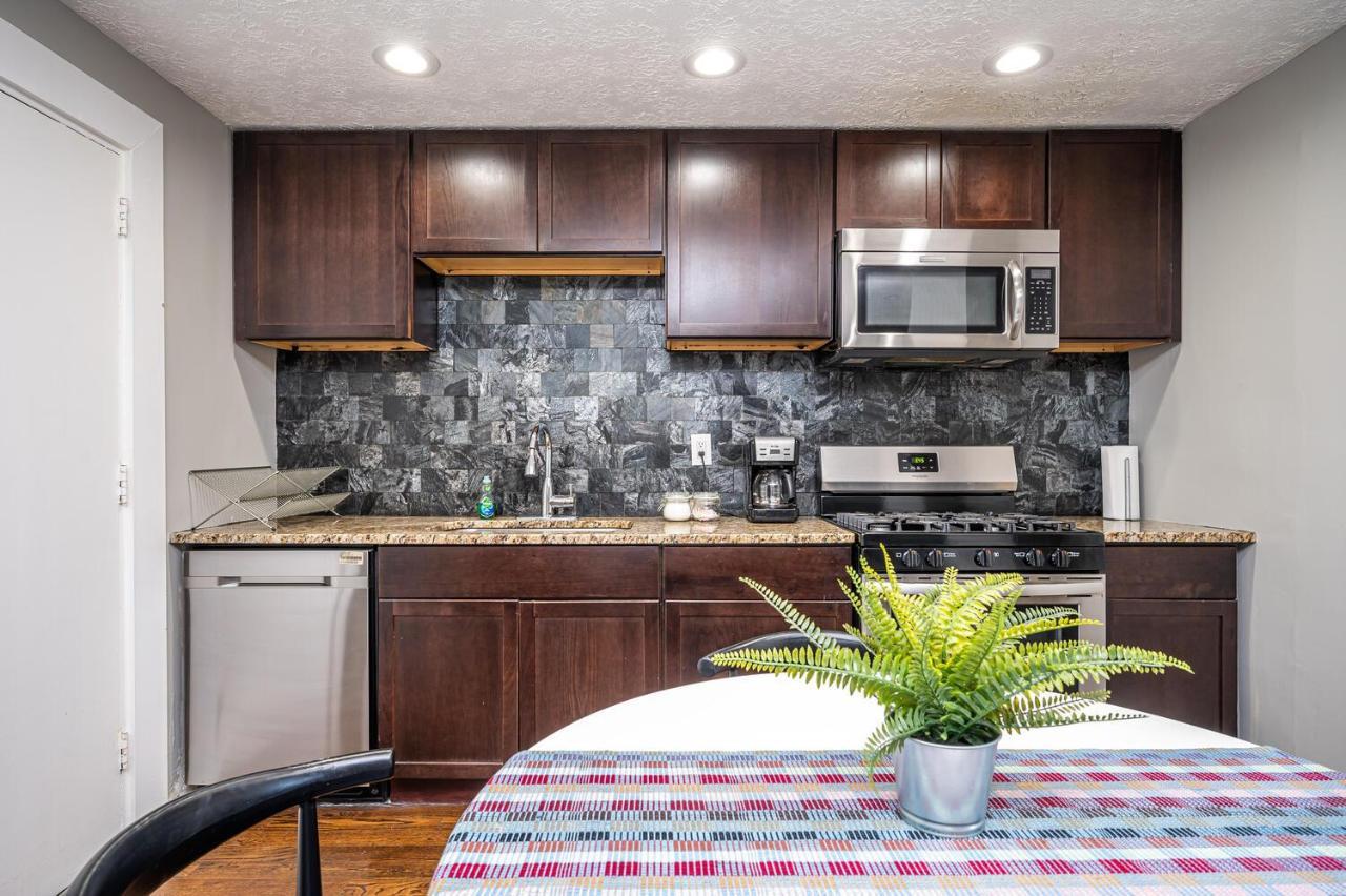 Apartment Atl Downtown! View! Onsite Parking! Pool! Lm1k1q