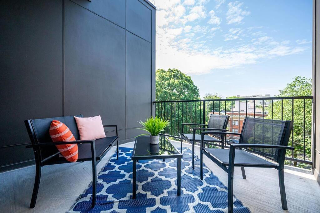 Balcony With K-bed Atl Downtown Gated Townhome 456#10 * Atlanta
