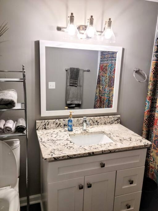 Downtown Atl 6 Minutes From Mercedes Stadium Apartment *