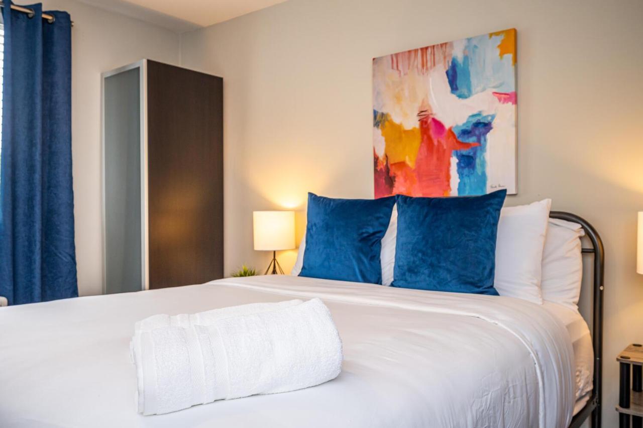 Downtown Atl W Pool King Bed Lm1k2t *