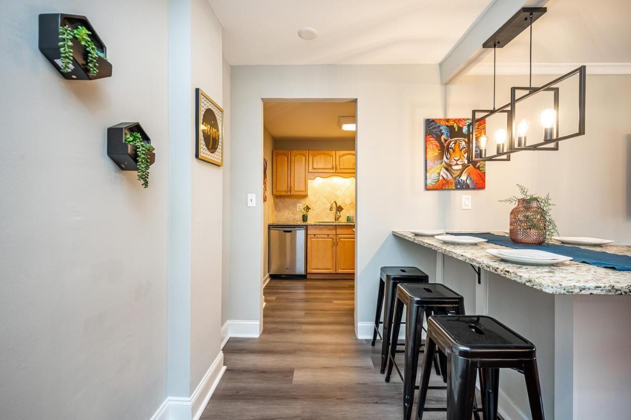 Downtown Atl W Pool King Bed Lm1k2t Holiday home