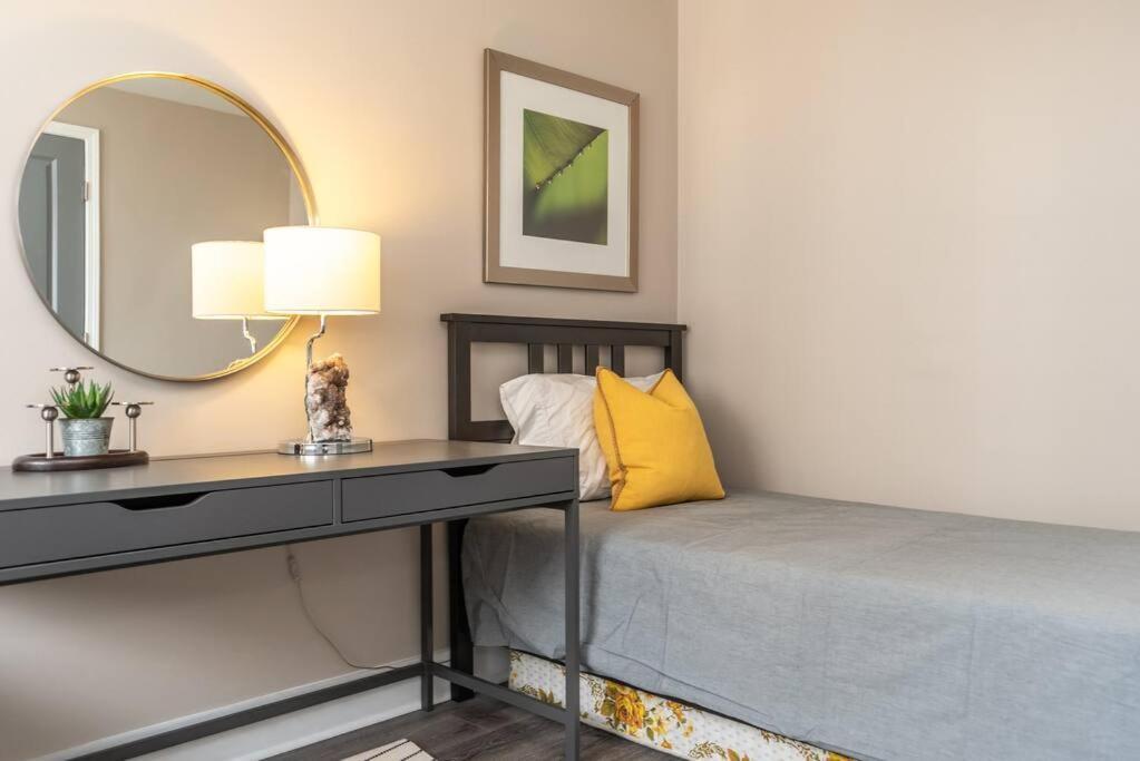 Downtown Atl W Pool King Bed Lm1k2t Atlanta