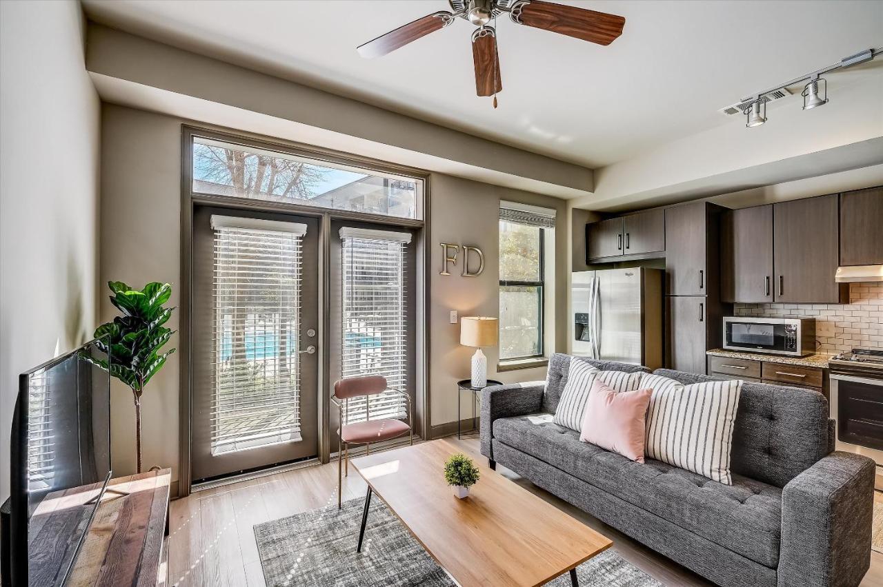 Frontdesk Radius West Midtown Apts Atlanta * Atlanta