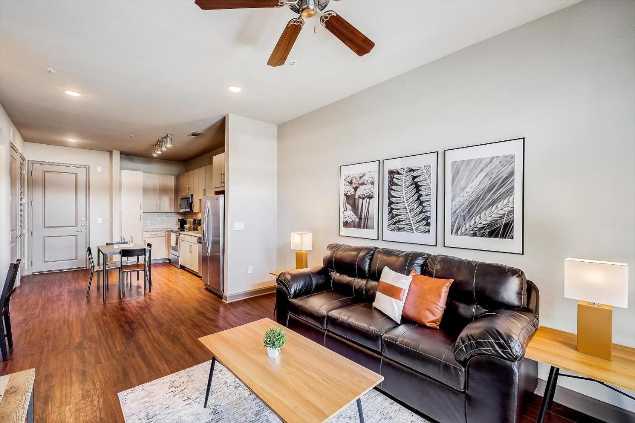 Frontdesk Radius West Midtown Apts Atlanta Apartment *