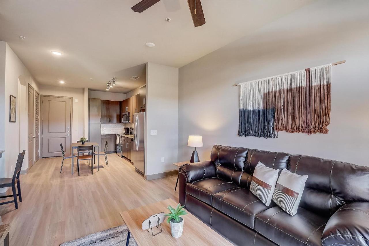 Frontdesk Radius West Midtown Apts Atlanta
