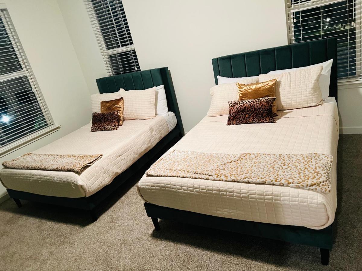 The Emerald Kingdom Apartment