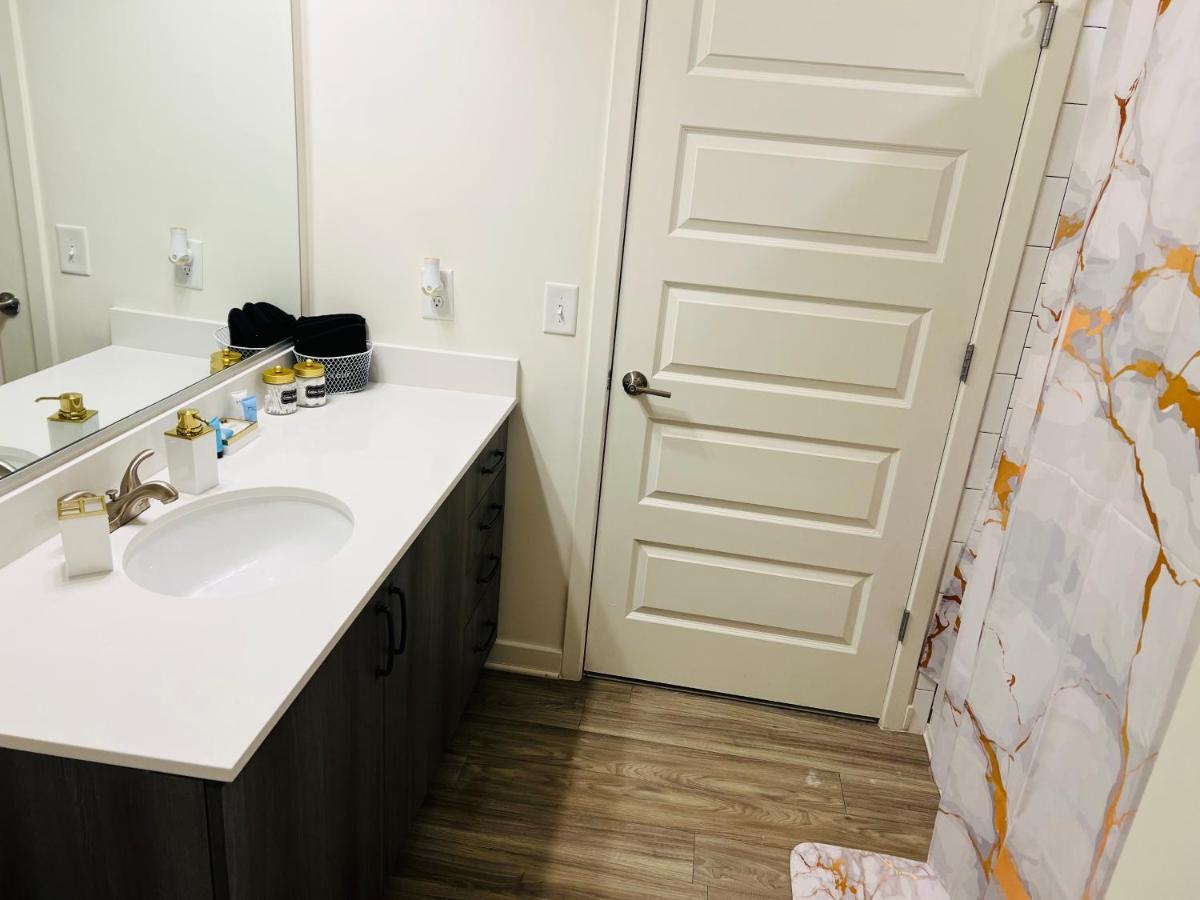 The Emerald Kingdom Apartment Atlanta