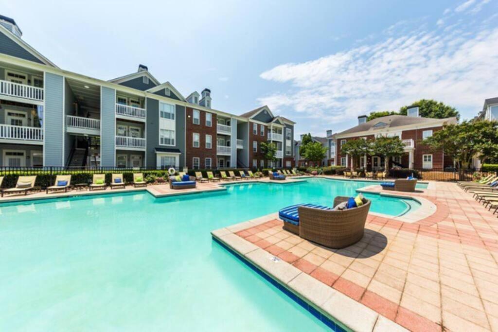 Apartment Heartbeat Of Atl- Gated Community, Pool, Gym, And Much More! *