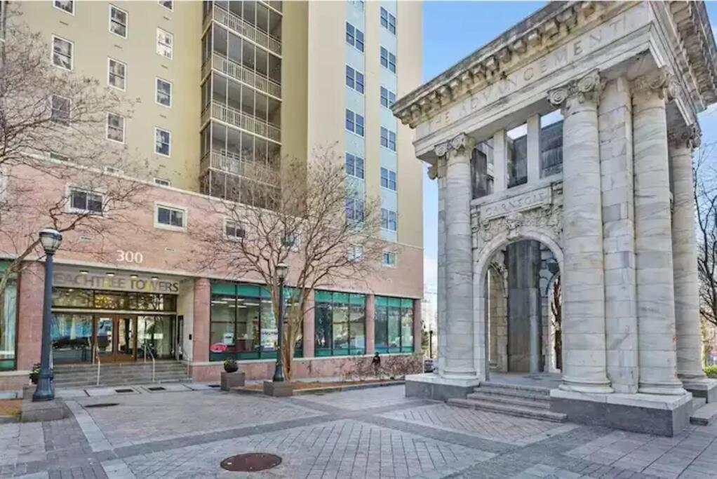 Apartment Away From Downtown Atl 16th Floor *