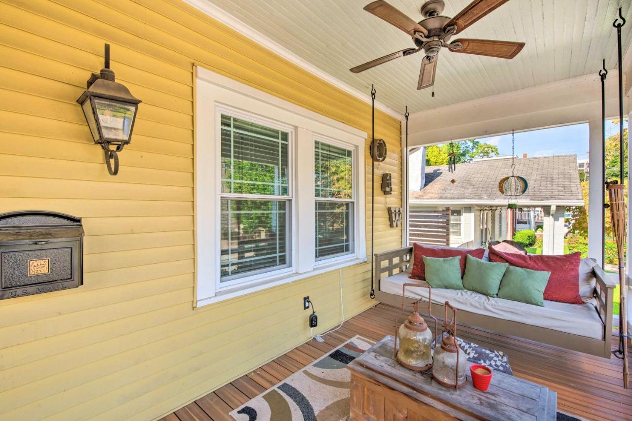 Chic With Fire Pit - Near Midtown! Holiday home