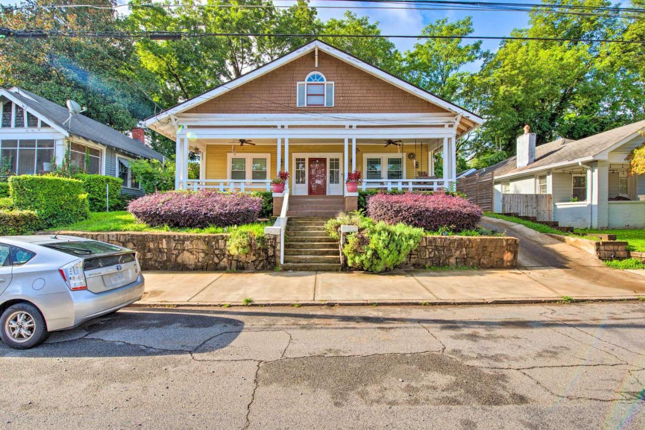 Chic With Fire Pit - Near Midtown! Holiday home *