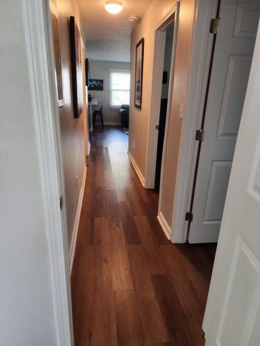 Modern 3 Bedroom 2 Bath Home-10 Mins From Airport Holiday home Atlanta