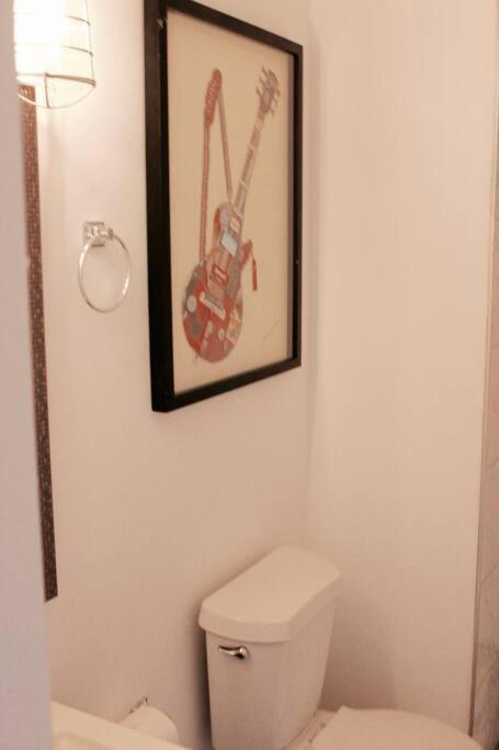 Holiday home The Hendrix Tiny House - 8 Mins To Airport!!! *