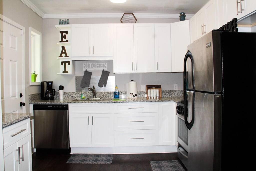 Holiday home Downtown Getaway With Car Option!