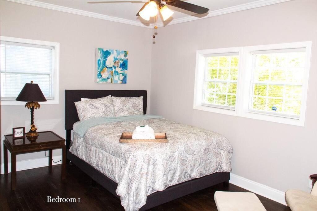 Holiday home Downtown Getaway With Car Option!
