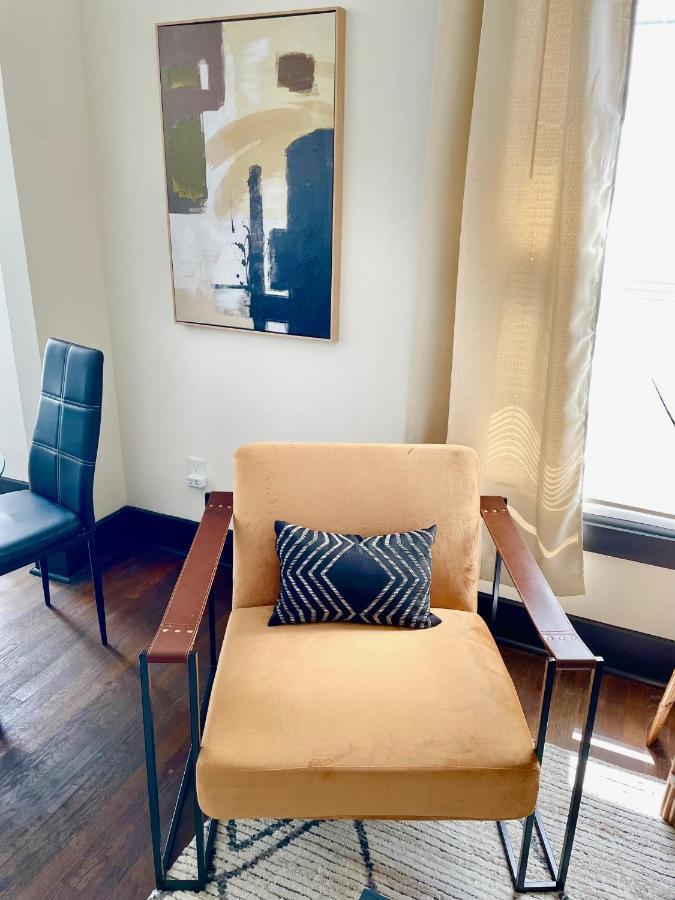 Cozy & Stylish In Downtown