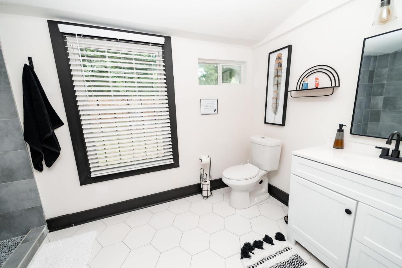 Cozy & Stylish In Downtown Holiday home *
