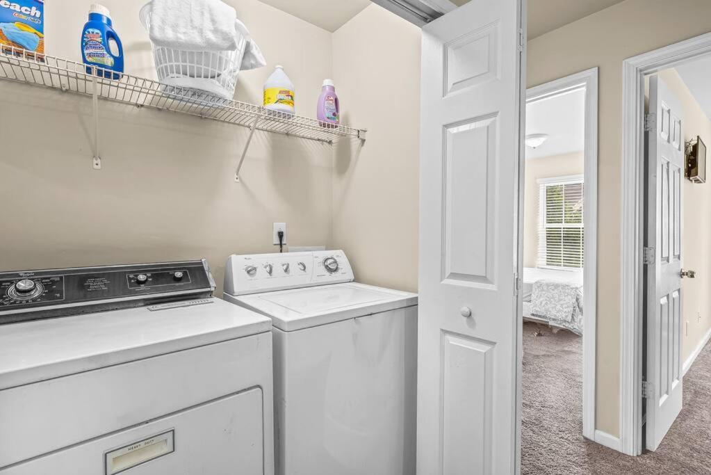 Charming Multilevel 4 Bedroom Townhouse *