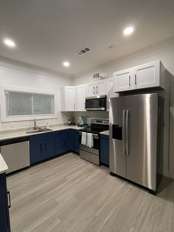 Serenity-2br Away From Home. 6 Min From Atl Airport Atlanta