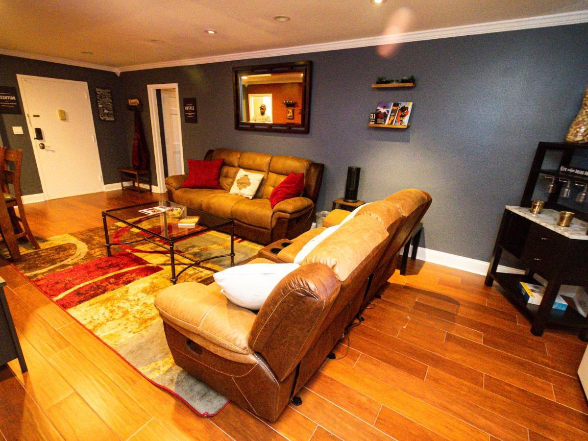 Perfect Dtwn 2 Bed With Cali King Bed And Gym