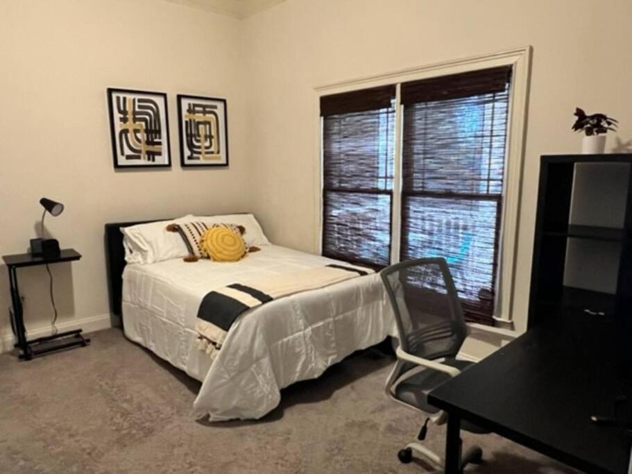 Quiet & Cozy 4bd, 3ba Family Holiday home