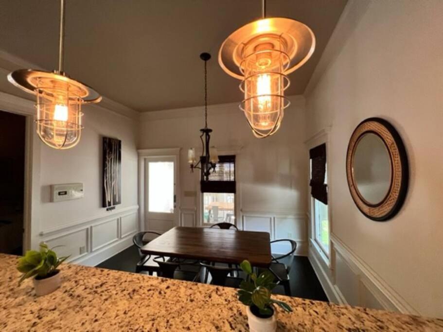 Quiet & Cozy 4bd, 3ba Family *