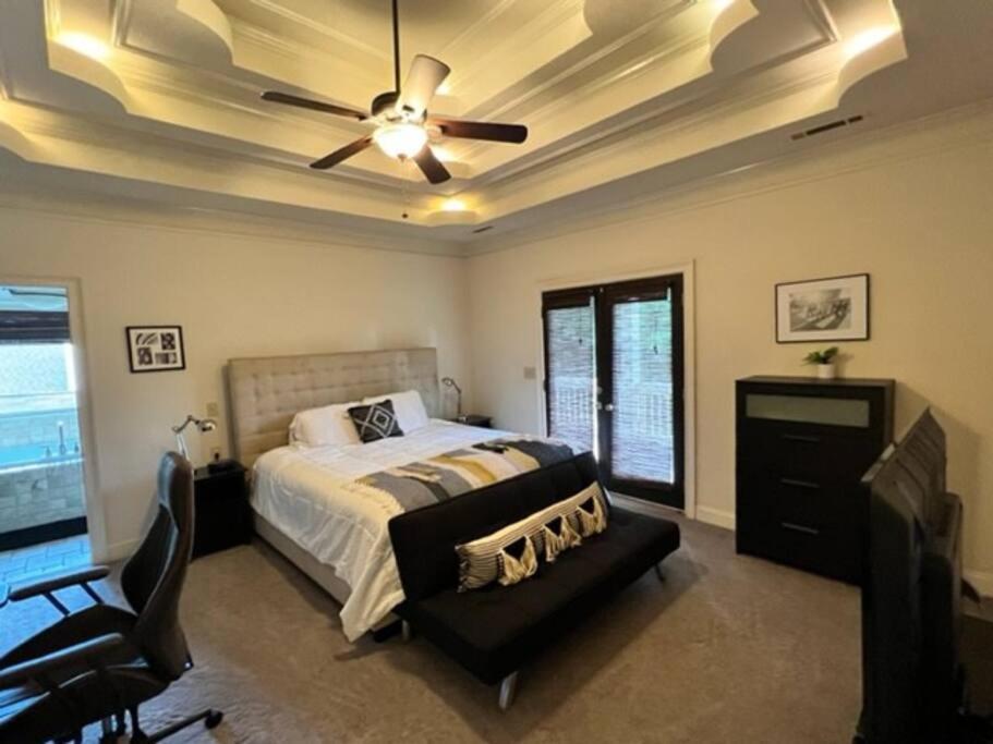 Quiet & Cozy 4bd, 3ba Family