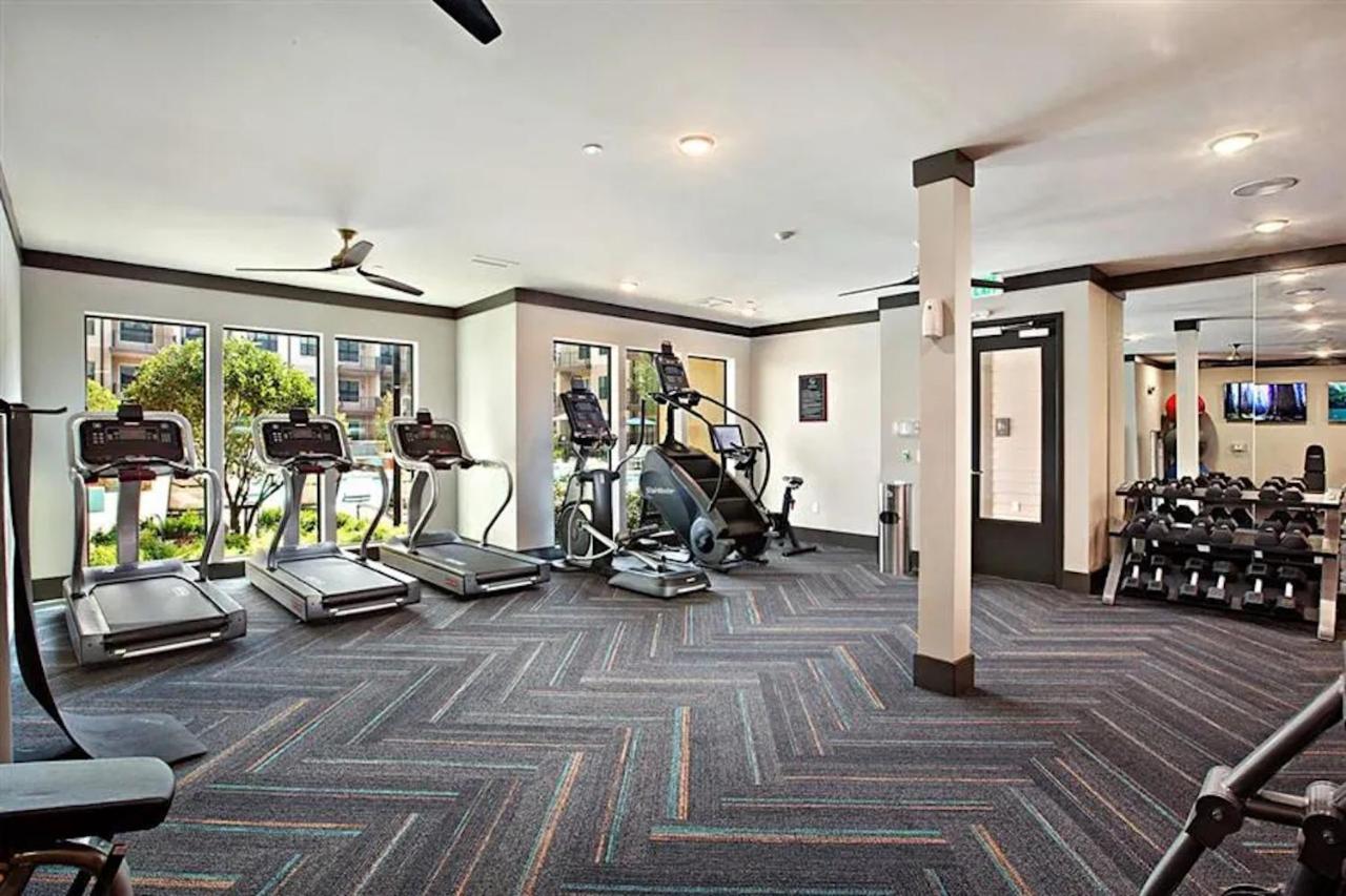 Bleisure At Atlantic Station Modern 1 Bedroom Apartment *