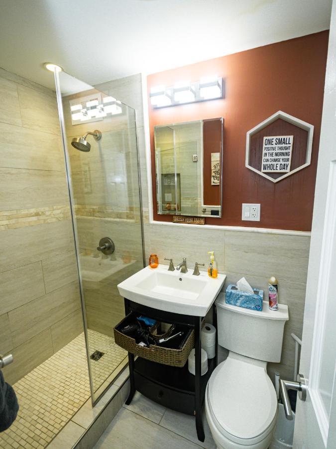Perfect Dtwn 2 Bed With Cali King Bed And Gym *