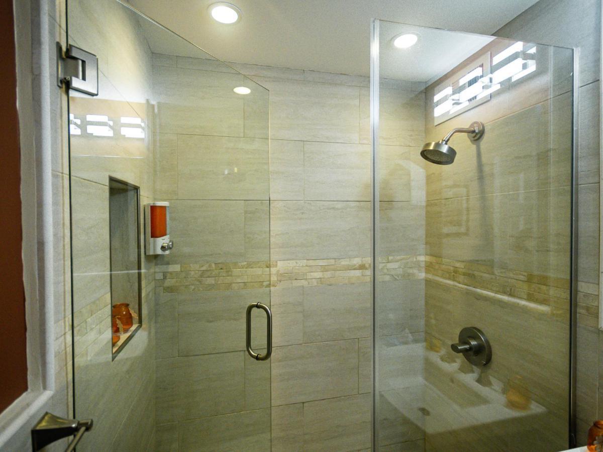 Perfect Dtwn 2 Bed With Cali King Bed And Gym