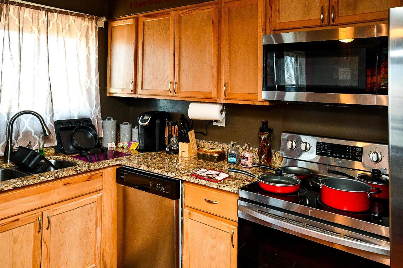 Modern Designed Dtwn With A 99 Percent Walk Score Holiday home *