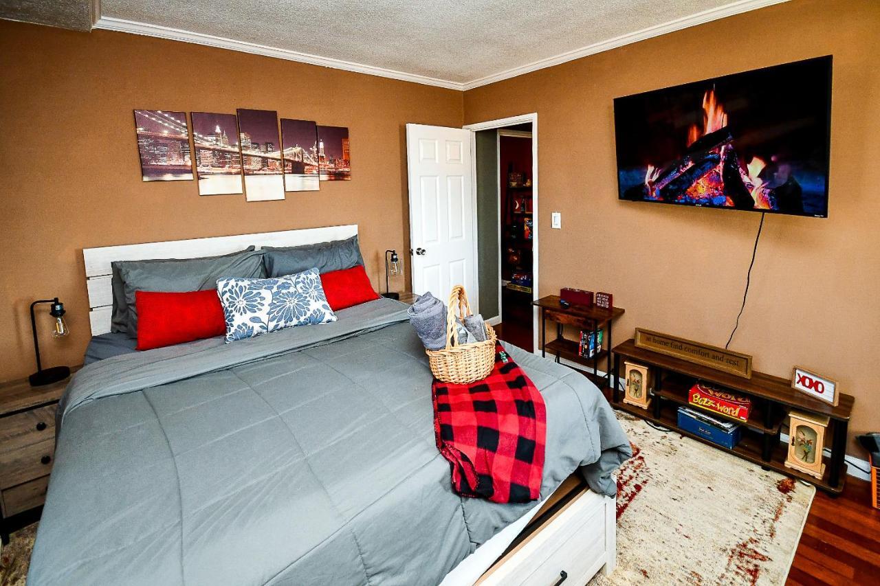 Modern Designed Dtwn With A 99 Percent Walk Score Holiday home Atlanta