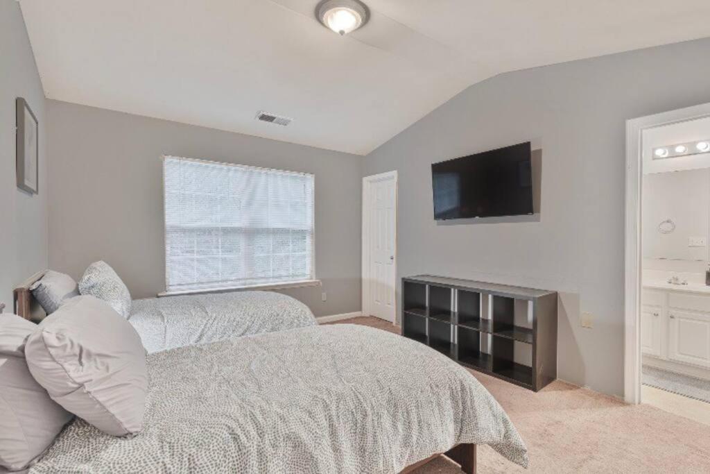 Apartment Beautiful Cozy 3-bedroom Townhome Retreat *