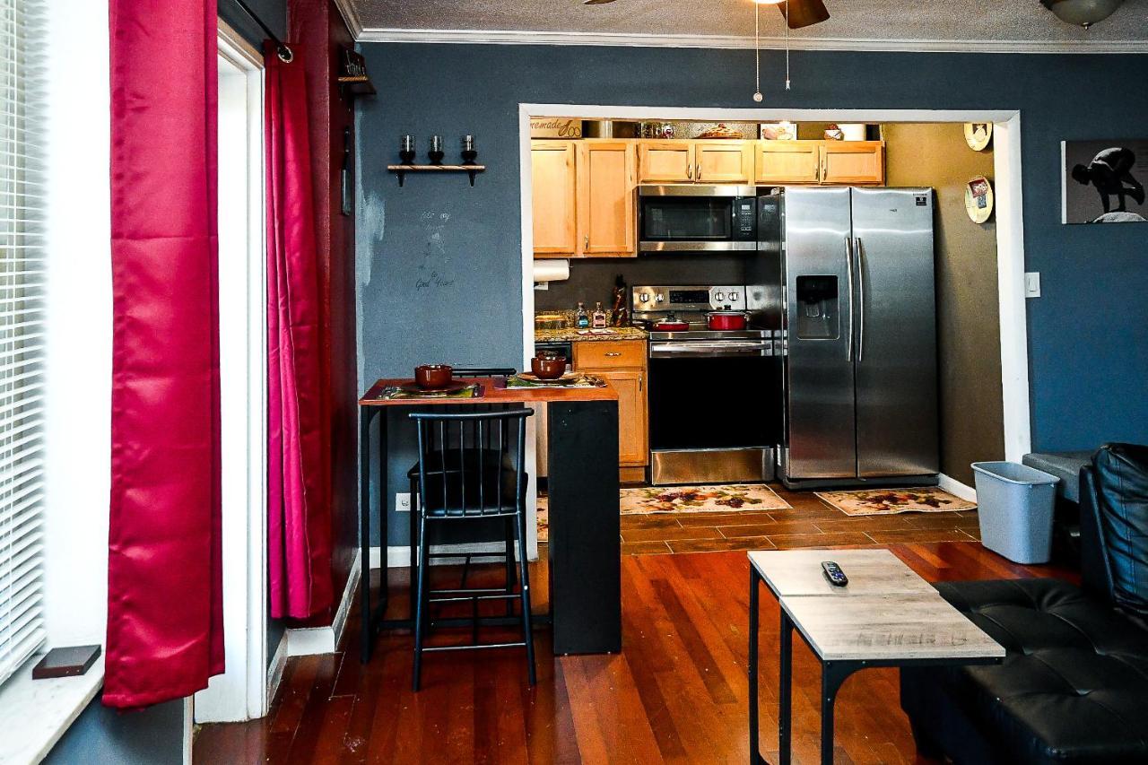 Modern Designed Dtwn With A 99 Percent Walk Score * Atlanta