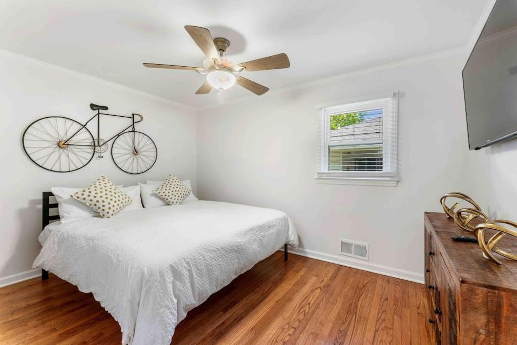 Holiday home Cozy 3br+ Access W/ Kingbed *