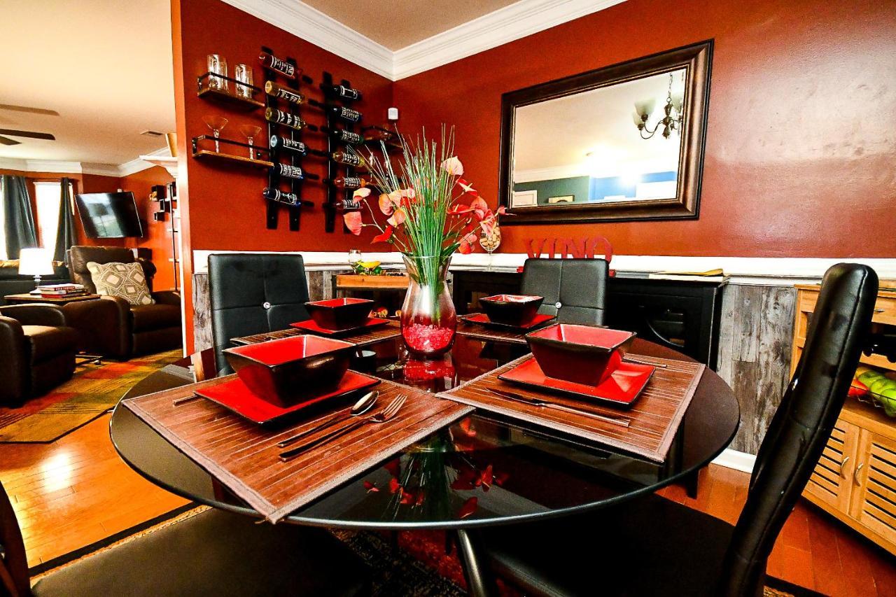 Amazing Large 3 Bed House With King Bed Less Than 10 Miles To Dtwn Holiday home Atlanta