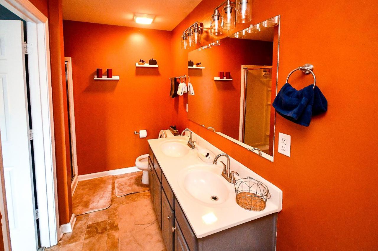 Holiday home Amazing Large 3 Bed House With King Bed Less Than 10 Miles To Dtwn Atlanta