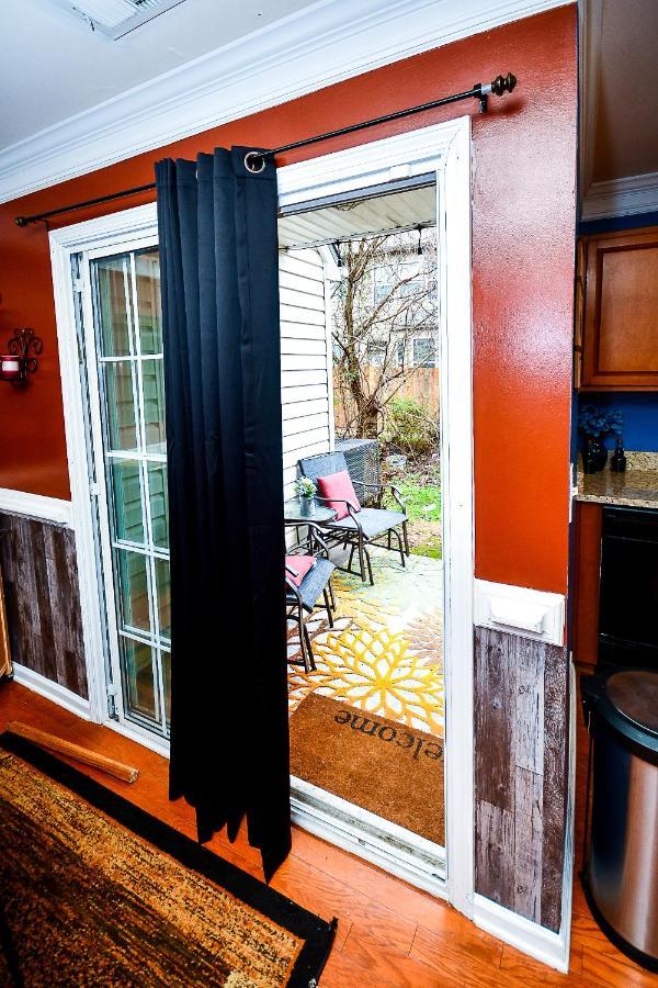 Holiday home Amazing Large 3 Bed House With King Bed Less Than 10 Miles To Dtwn Atlanta