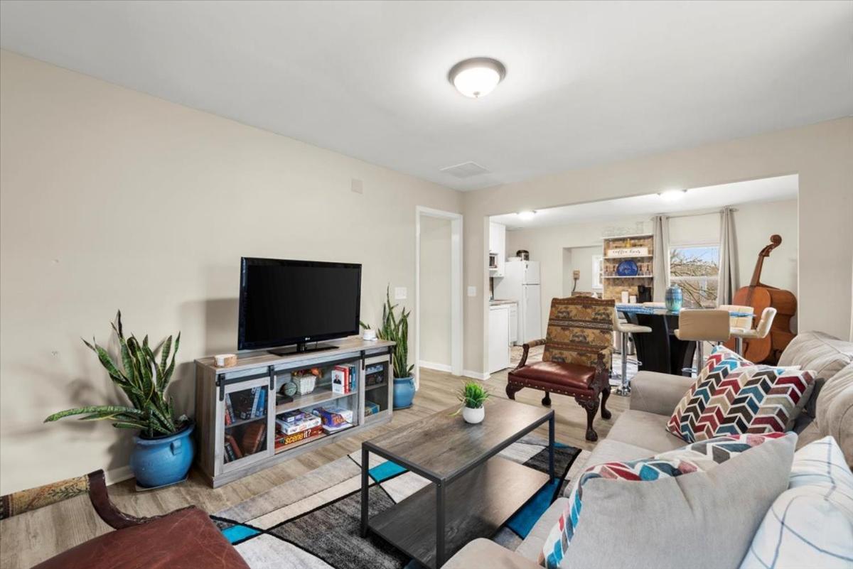 Highly Rated Downtown 3br-near Stadium-arena *