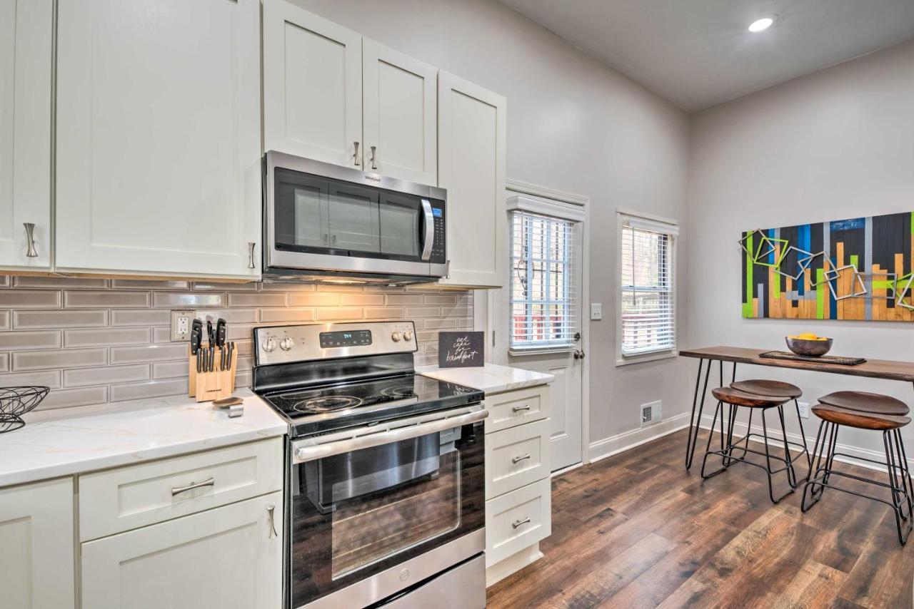 Holiday home Retreat With Deck In Greenbriar Area! *