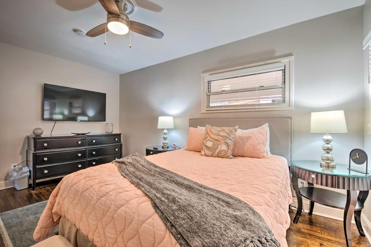 Holiday home Retreat With Deck In Greenbriar Area!